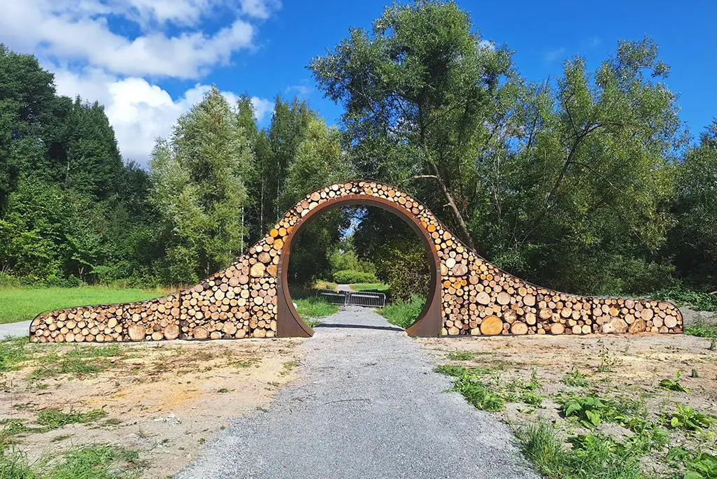Den nya insektsportalen vid entrén till Gröngarn och dyarna. Foto.